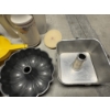 Image 4 : *Pick Up At Mantua Home-No Shipping Available* Kitchen Items - electric knife - roasting pan - cake 