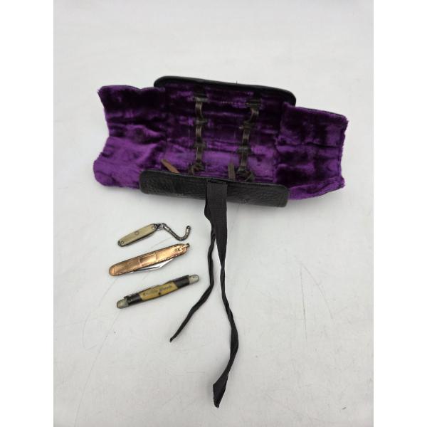 Three Small Vintage Pocket Knives With Velvet Lined Leather Case