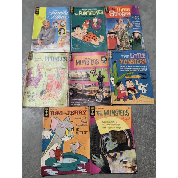 Eight Vintage Gold Key Mini Mags Including Tom & Jerry And The Three Stooges