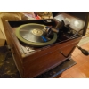 Image 6 : RARE Nice Working Conditon Antique Victrola Table Top Model W / Large Lot Of Original Records!