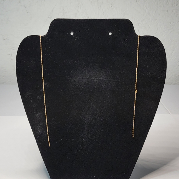 10K Yellow Gold Broken Chain Necklace - TW: 2.3g