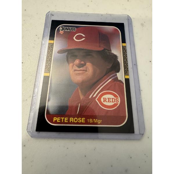 1987 Donruss Pete Rose Baseball Card - Well Centered & Mint Condition