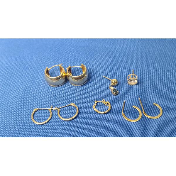 Assorted 14K Gold Earrings (Some Are Missing Matches) - Total Weight: 3.9g 