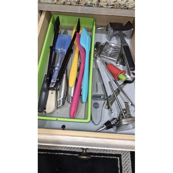 PICKUP IN NORTHFIELD - 2 Drawers Of Kitchen Utensils As Shown Everything Pictures - See Pics