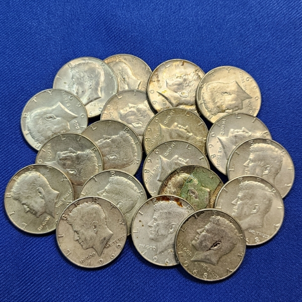 x20 Assorted Years 40% Silver U.S. Kennedy Half Dollars - FV: $10.00
