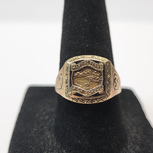 Vintage 1930 Martins Ferry High School 10K Yellow Gold Class Ring - Size 7.5 - TW: 6.0g