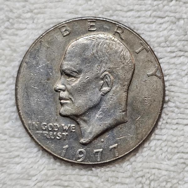 1977-D United States Dwight D. Eisenhower Copper-Nickel Clad Dollar Coin FV: $1.00