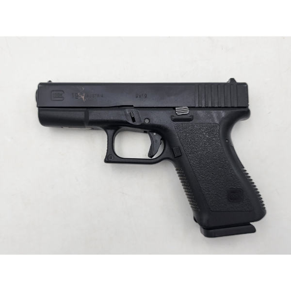 Glock 19 9mm Semi-Auto Pistol Gen 3 Austria with Magazine