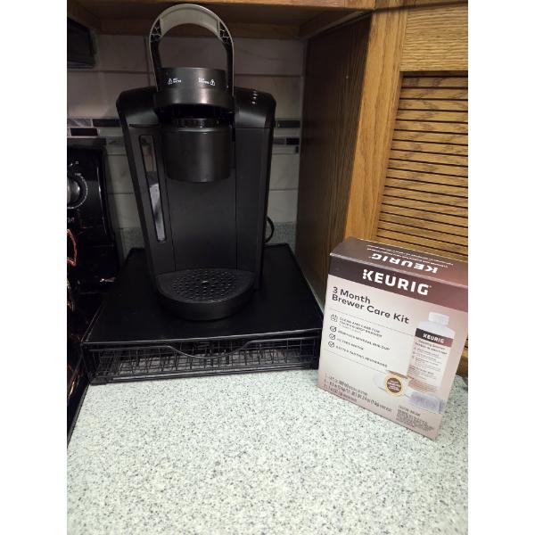 Keurig With Pod Storage And Care Kit 