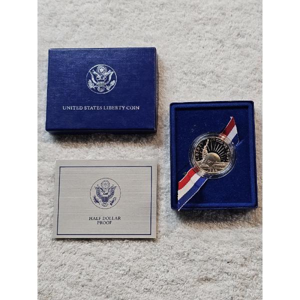 1986 United States Liberty Coin Half-Dollar Proof in Display and Plastic Coin Casing - AFV $.50