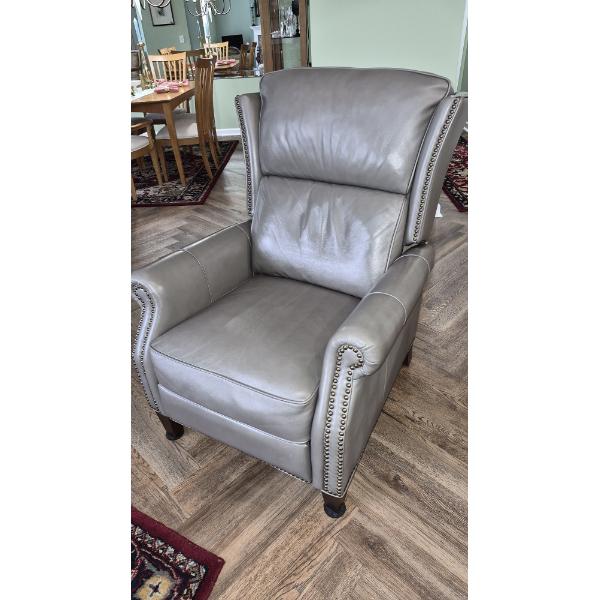 PICKUP IN NORTHFIELD - 1st Of 2 - Excellent Leather Recliner As Shown - Great Condition - See Pics 