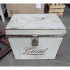 Image 5 : Pick Up Off Site- 115 Ely St. Alliance Oh. Assorted Frame Group & Vintage Bread Box