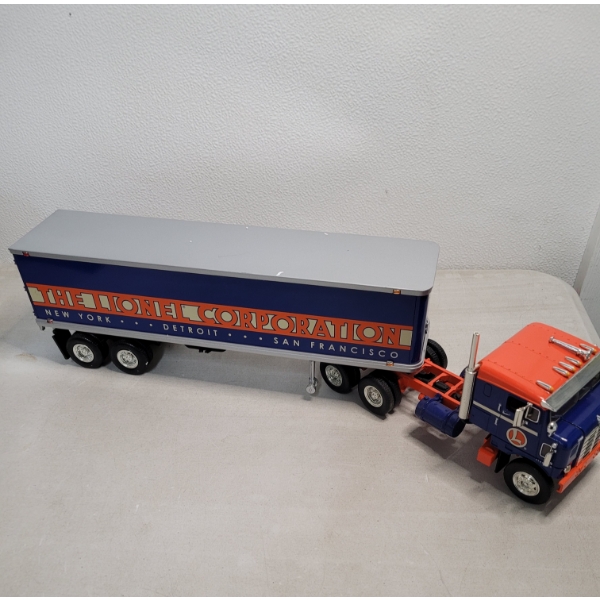 1996 First Gear - '53 Kenworth "Bull-Nose" - Lionel