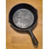 Image 2 : HTF # 5 CAST IRON SKILLET W / 3 NOTCH HEAT RING IN FANTASTIC CONDITION - SEE PICS