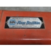 Image 2 : 20'' Metal Toolbox With Tray, Sandpaper, 4ft Wood Level & More!