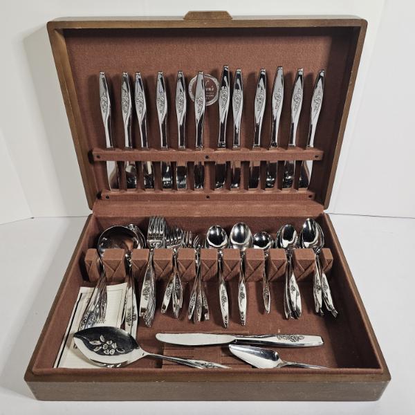 Vintage Queen's Pattern Stainless Steel Flatware Service Lined Inside A Wooden Storage Chest
