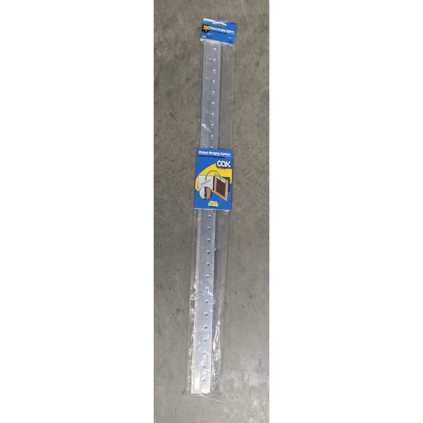 OOK 300LB Max 30'' Picture Hanging System With Hardware & Level Included!