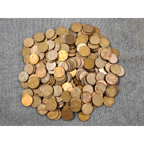 HUGE 900 GRAM ASSORTMENT of UNSEARCHED United States Pennies Including Wheats & Coppers!