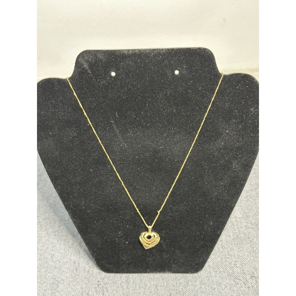 14k Gold Necklace w/ Heart Pendent - Total Weight 4.1 grams