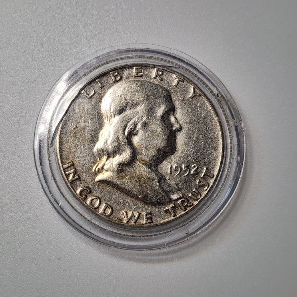 United States 1952 90% Silver Franklin Half Dollar - in Capsule 