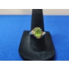 Image 1 : 14K Gold Ring with Peridot-Colored Stone - Size 7.5 - 3.5g