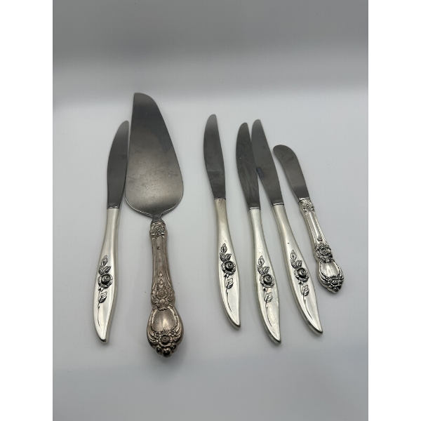 Oneida Heirloom Sterling Silver Handle Knives - 403.2 Grams