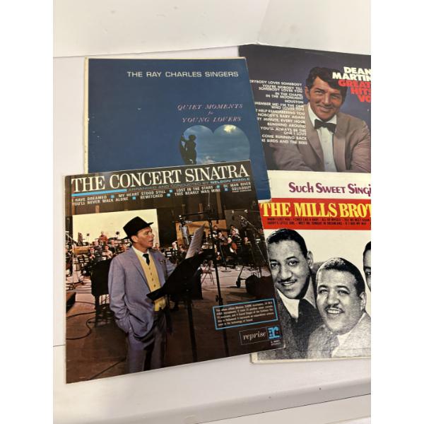 5 Records - 1 Loose - Frank Sinatra (2) - Dean Martin - Ray Charles - The Mills Bros 