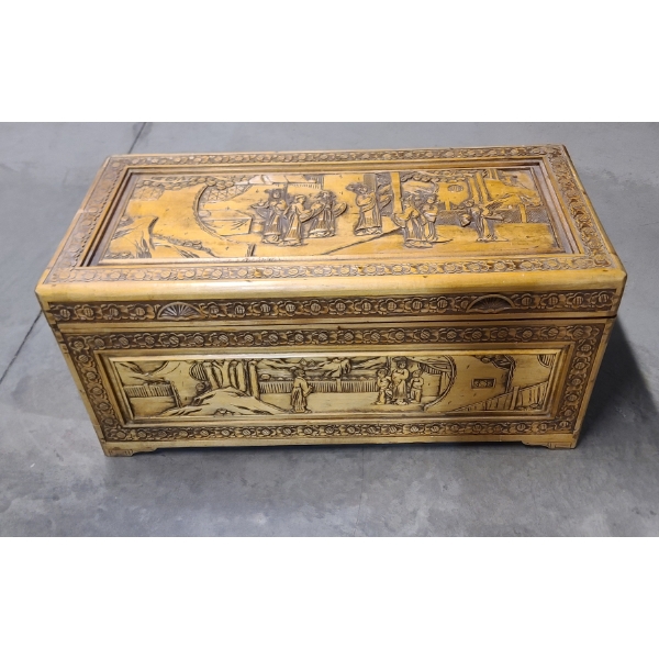 Vintage Chinese Hand-carved Camphor Wood Blanket Chest/Storage Trunk - 34" x 16.5" x 16" 