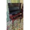 Image 1 : 32" Est SONY Digital Television & Wood Table Included As Shown - TV Works & Includes Remote