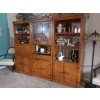 Image 6 : Fantastic 3 Pc Set - Solid Oak LR Cabinet Set With Center Slide Out Bar - Superb