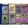 Image 5 : Lot of 31 Assorted Pokémon Trading Cards Including Gold-Foil Card - See Photos! 