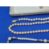 Image 7 : Lot of Assorted Pearl Costume Jewelry: Bracelets and Necklaces 