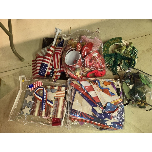 Louisville Home Pickup - Holiday Decor Group - 4th Of July - Valentines Day Etc.  Pictures