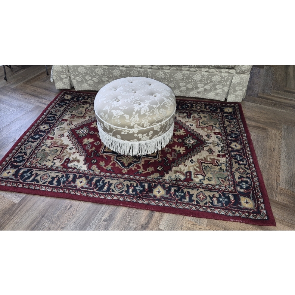 PICKUP IN NORTHFIELD - Excellent Living Room Carpet 4 Ft x 6 Ft - See Pics 