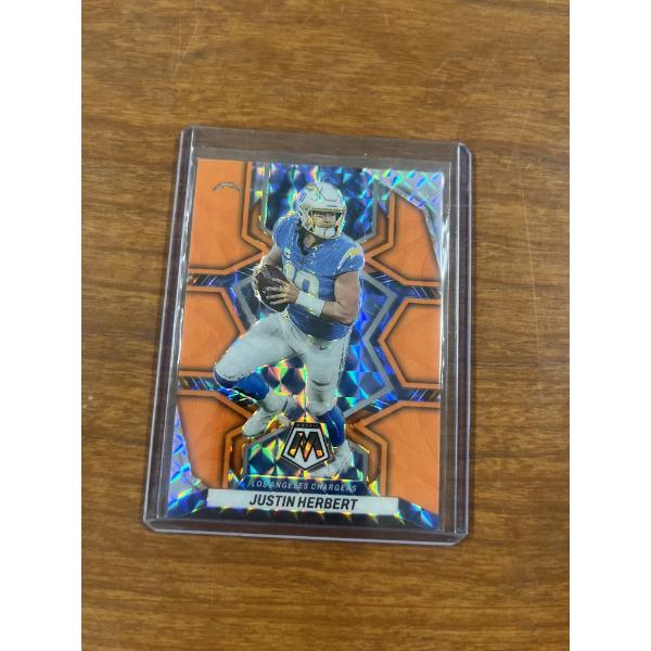 2022 Panini Mosaic Prizm Hustin Herbert Honeycomb Football Card - High End Card - Mint Condition