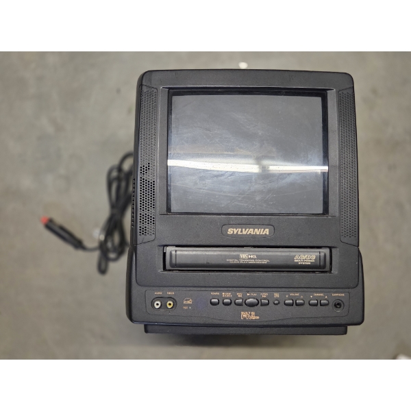 Great Condition Sylvania Portable TV With VHS Player And AC Adaptor 