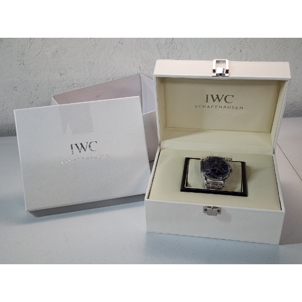 Men’s IWC Schaffhausen Style Automatic Wristwatch w/ Box – Like New in Box