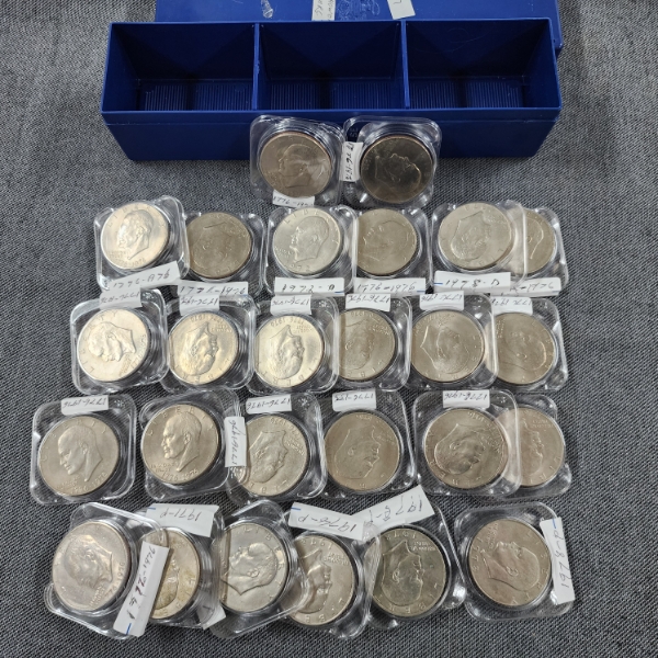 Coin Collectors Case Loaded With Eisenhower Dollars in Capsules ~ Face Value $26.00