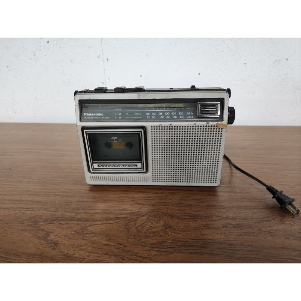 Vintage Panasonic FM-AM Radio Cassette Recorder