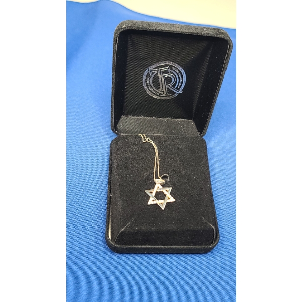 Sterling Silver Star Of David Necklace - Weight: 5.6g