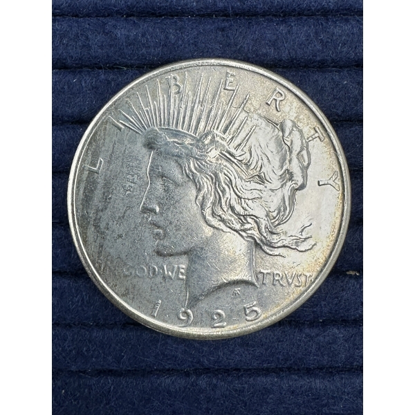 1925 Peace Silver Dollar - Excellent Condition