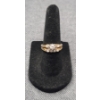 Image 1 : Stunning 14K Gold Women's Ring -Size 6 - With One Large Diamond & Some Small Diamonds - Weight: 4.4g