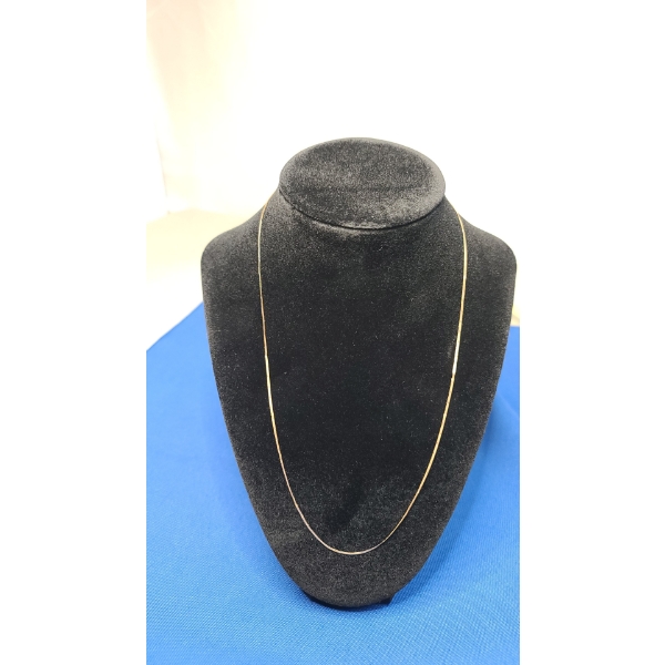 14K Gold 20" Herringbone Style Necklace - Weight: 1.4g