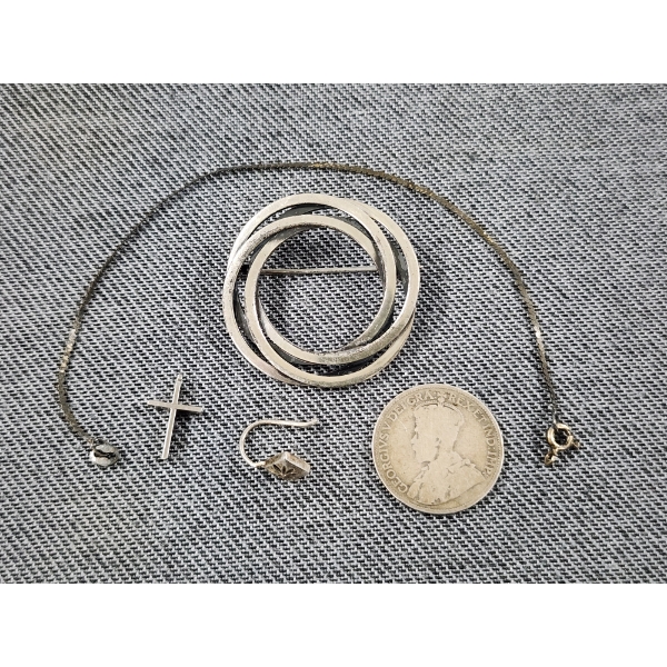Assorted Sterling Silver Jewelry & Coin Lot Weighing 15 Grams Ft. Early Canadian Quarter, Pin & More