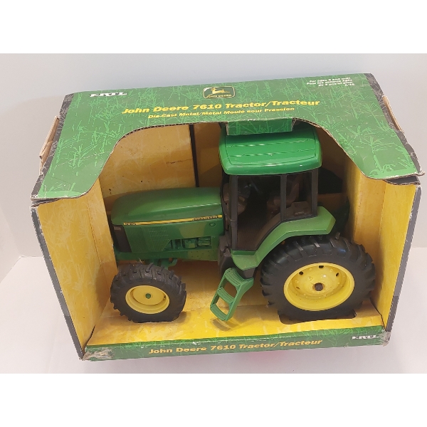 Vintage ERTL - Die Cast JOHN DEERE 7610 TRACTOR - NEW IN BOX