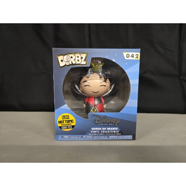 Funko Dorbz DISNEY Queen of Hearts Collectible #042 Hot Topic Exclusive