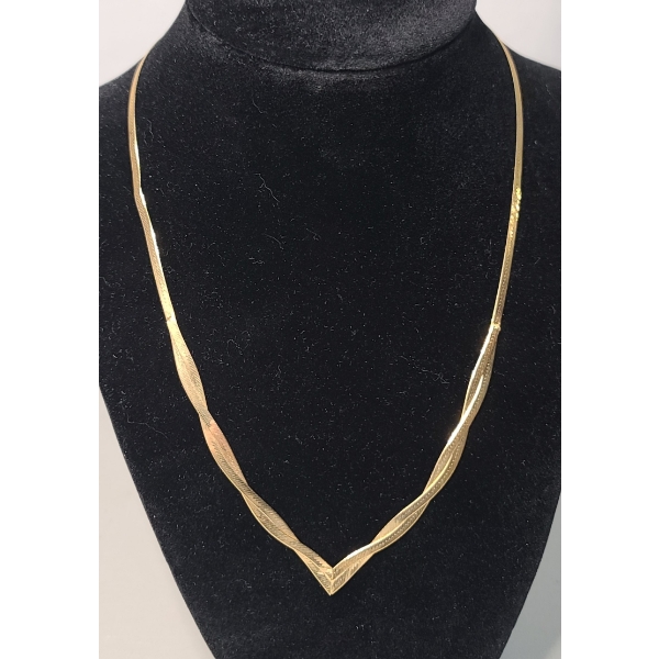 14K Yellow Gold 18" Herringbone Twist V-Line Necklace - Weight: 5.7g