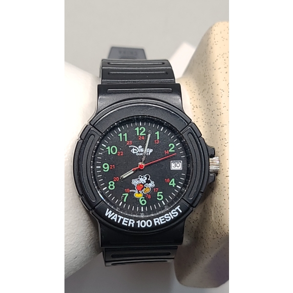 Vintage Lorus Disney Mickey Mouse Waterproof Quartz Wrist Watch
