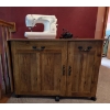 Image 3 : Louisville Home Pickup - Complete Setup - SINGER  Sewing Machine & Wood Work Stand & Accessories