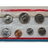 Image 2 : U.S. Mint 1980 Uncirculated Coin Set in Original Packaging